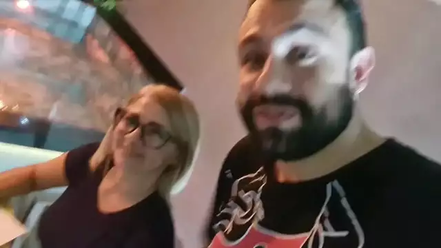 maduras liberales folladas en una orgia con un monton de machos