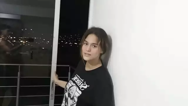 Madura hijastras coño breaking por cachonda padrastro con corrida filled boca