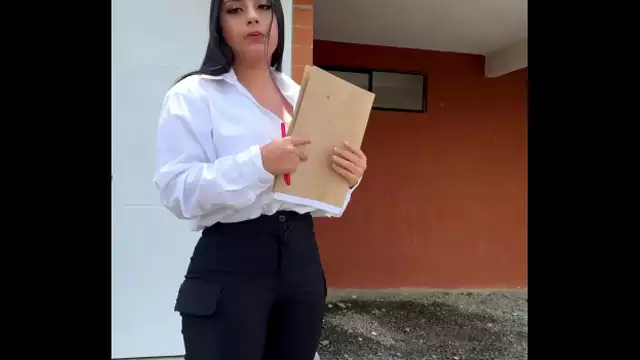 gabriela lopez quiere una buena follada y la corrida en la cara