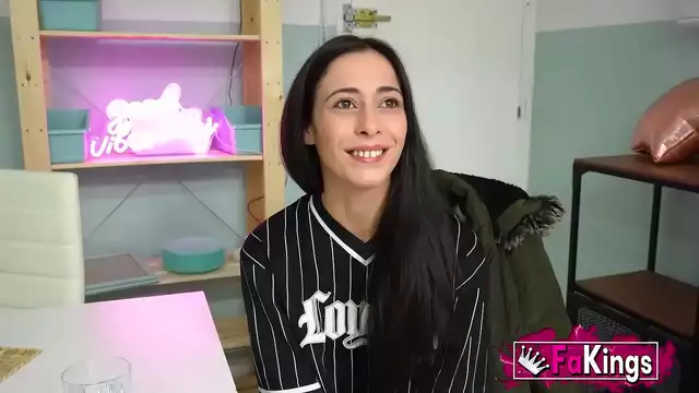 La madura Sofia Sweet Secrett suplica por un buen rato duro - Porno MILF