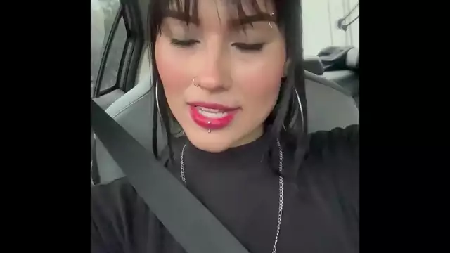 ¡MILF Gives Uber Driver a Steamy Blowjob ~ Must-Watch Porn Video!