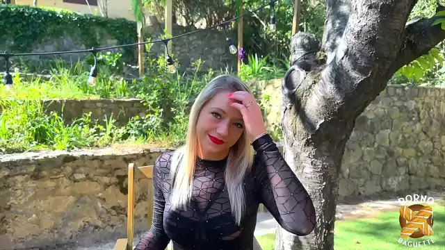 Madura hotwife ashley gets su coño licked por an intruder