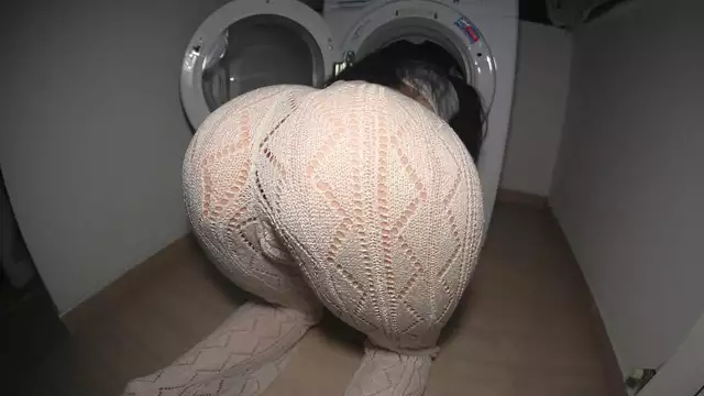 MILF Stepsister's Seduction with Round Ass and Tight Hole