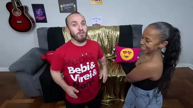 Mujer madura seduce a dos enanos en una sesión de sexo salvaje con pelo