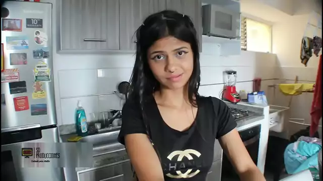 Salvaje madura dama gets su vagina stretched por joven semental durante creampie sexo