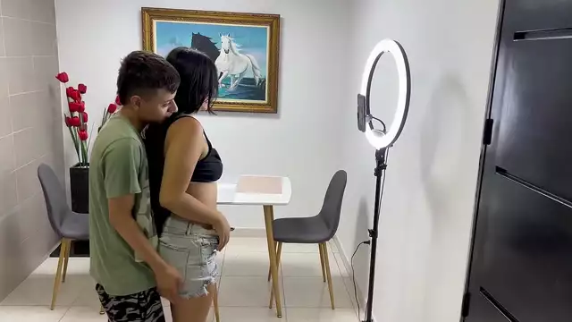 Madura Dama Assists Stepsister's Social Network & Gets Cummed in Her Ass