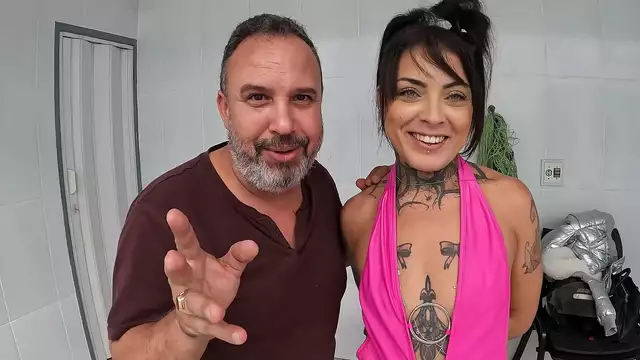 Divorciada francesa follada por dos maromos