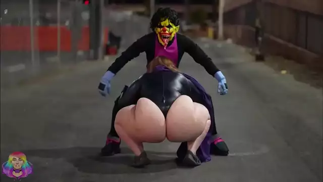 Tetona madurita seduce al vecino en lencería