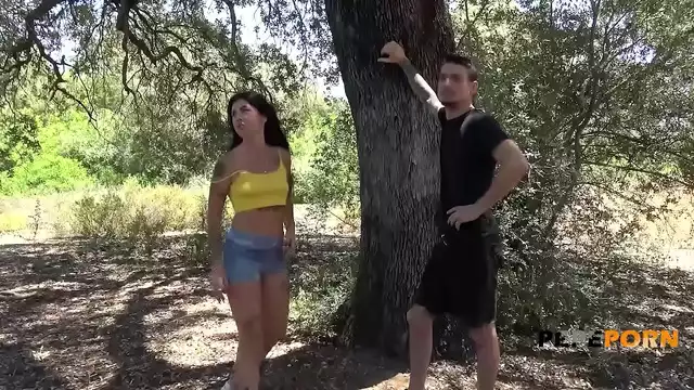 Cougar atrapa en sus redes a un veinteañero
